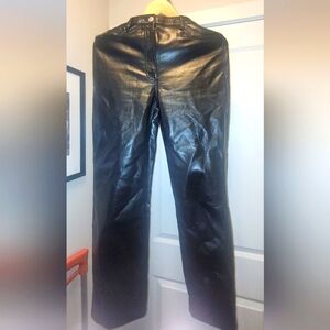 WILFRED ARITZIA blsck pleather pants Size small